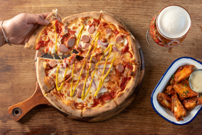 The Best Sourdough Pizza in Canary Wharf? You’ll Find It at Pepper Street Tavern