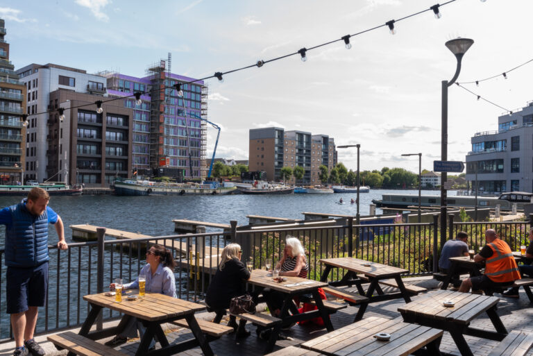 Isle of Dogs Pub: Discover Your Independent Local at Pepper Street Tavern