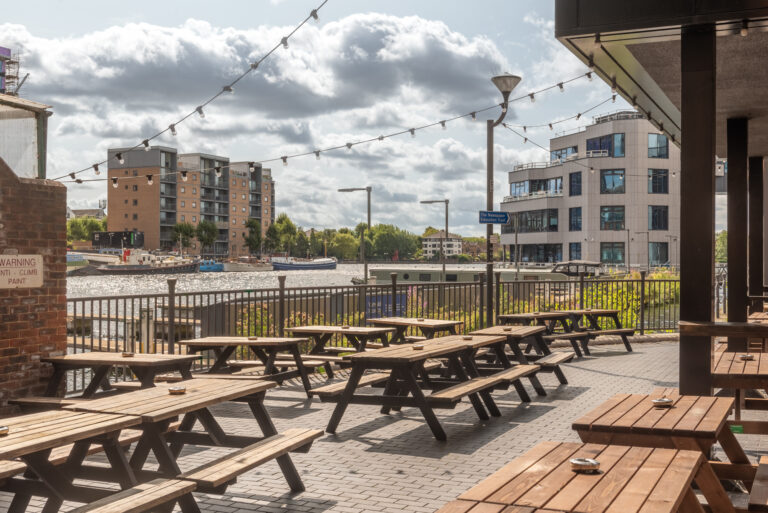 pub in isle of dogs